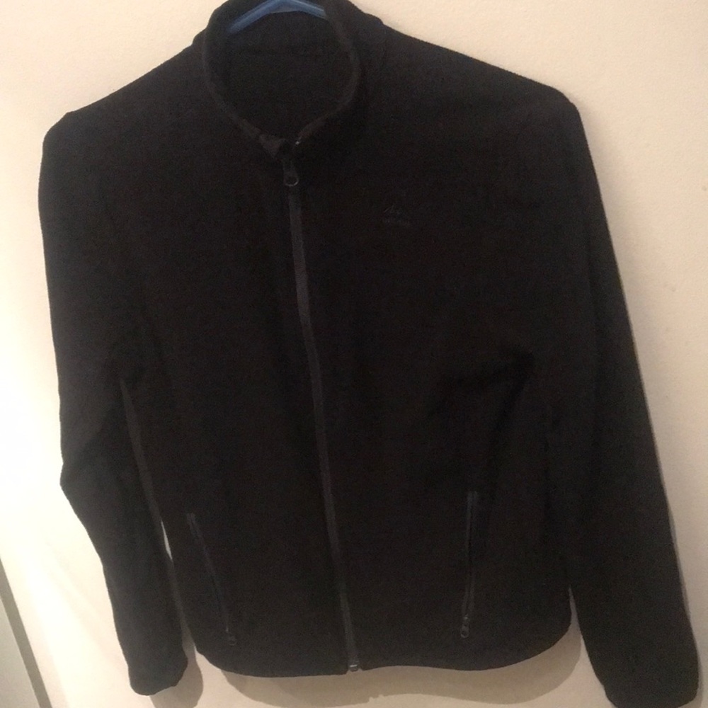 Qucchua black performance fleece jacket with zipper pockets w inner pocket